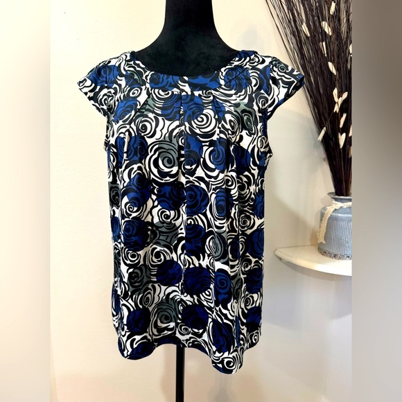 Liquido Size 8/Medium Gorgeous Silk Blue Rose Blouse with Tie Back - Picture 1 of 11